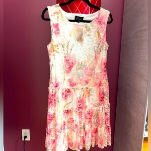 Connected Apparel size 12p flowery dress
